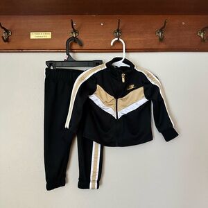 Nike Black and White Infant Jogger Set